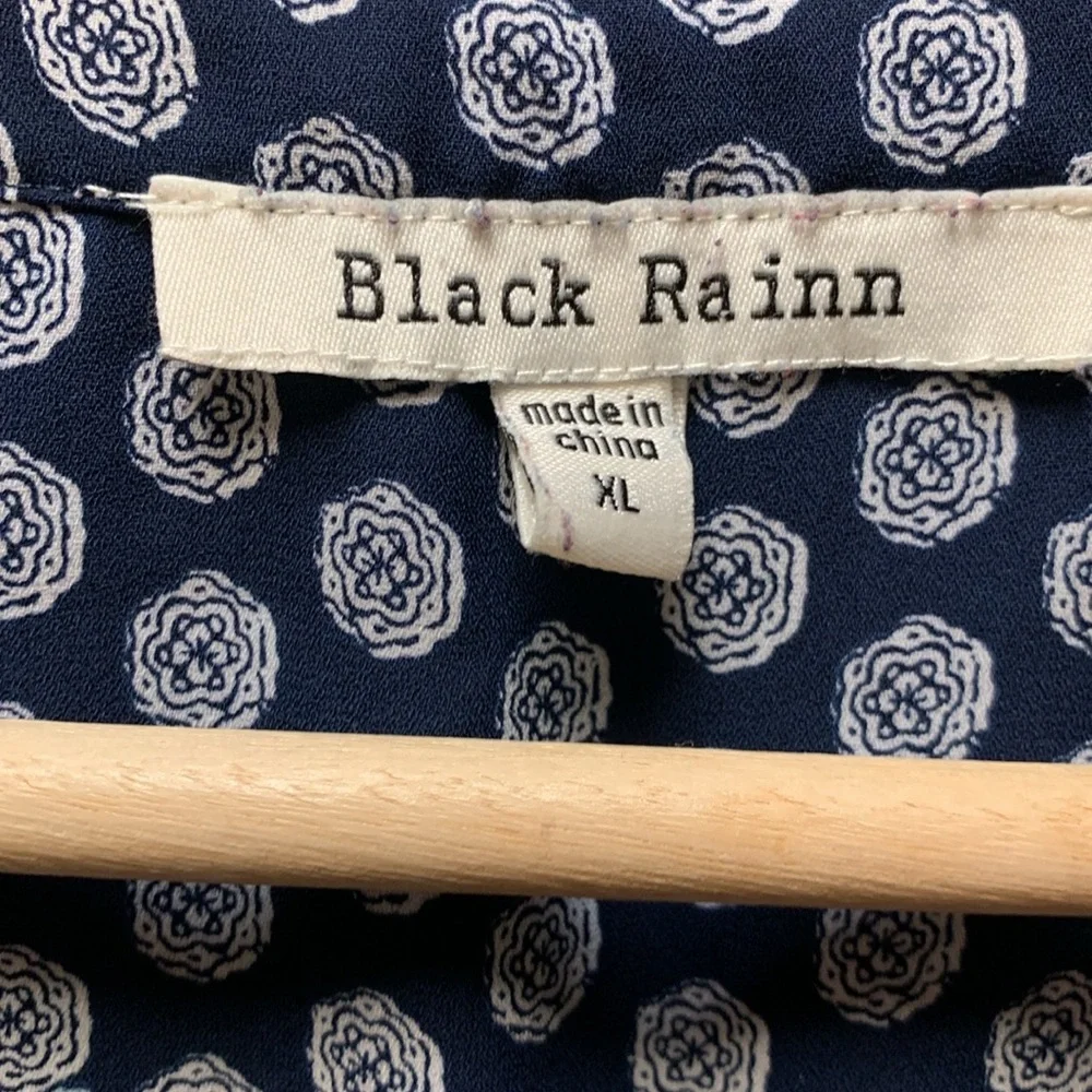 Black Rainn Top - Picture 8 of 11